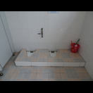 Für Frauen das, was bei den Männern eine Reihe Urinale ist